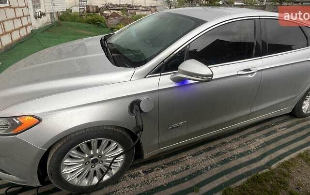 Форд Фьюжн 2013 в Харькове на Automoto.ua Серый Форд Фьюжн, объемом двигателя 2 л и пробегом 111 тыс. км за 14100 $, фото 2 на Automoto.ua