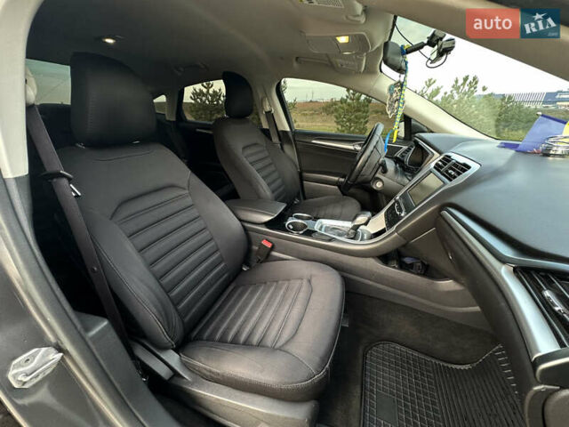 Серый Форд Фьюжн, объемом двигателя 2 л и пробегом 244 тыс. км за 9999 $, фото 20 на Automoto.ua