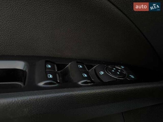 Серый Форд Фьюжн, объемом двигателя 1.6 л и пробегом 223 тыс. км за 9990 $, фото 16 на Automoto.ua