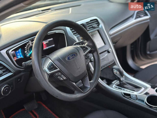 Сірий Форд Фьюжен, об'ємом двигуна 1.5 л та пробігом 250 тис. км за 7600 $, фото 7 на Automoto.ua