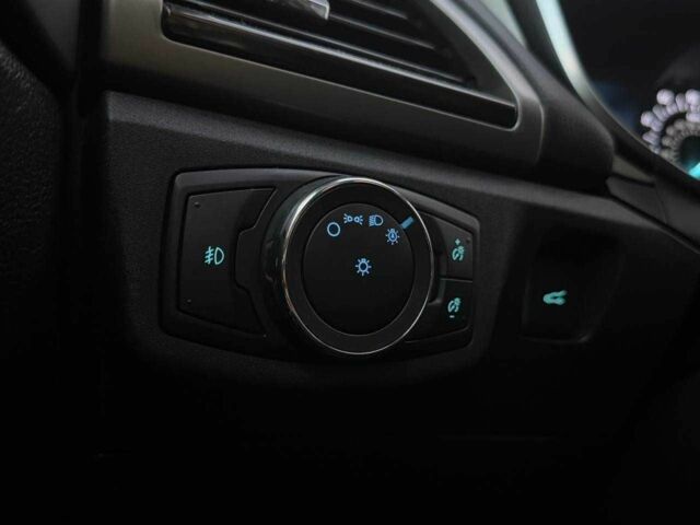 Сірий Форд Фьюжен, об'ємом двигуна 0 л та пробігом 223 тис. км за 9990 $, фото 18 на Automoto.ua