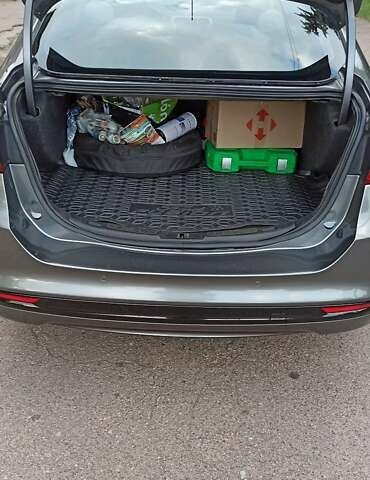 Сірий Форд Фьюжен, об'ємом двигуна 1.6 л та пробігом 290 тис. км за 9620 $, фото 21 на Automoto.ua