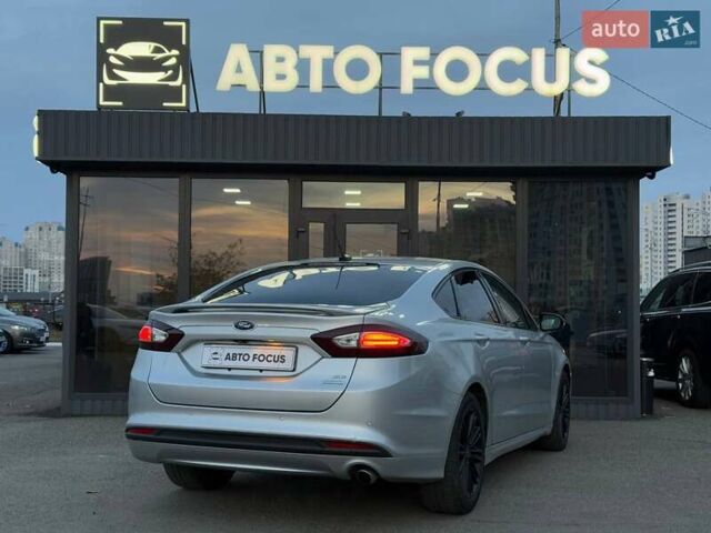 Серый Форд Фьюжн, объемом двигателя 1.6 л и пробегом 223 тыс. км за 9990 $, фото 7 на Automoto.ua