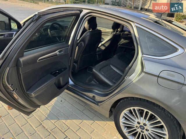 Серый Форд Фьюжн, объемом двигателя 2 л и пробегом 248 тыс. км за 8100 $, фото 9 на Automoto.ua