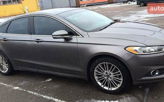 Сірий Форд Фьюжен, об'ємом двигуна 1.5 л та пробігом 242 тис. км за 8000 $, фото 2 на Automoto.ua
