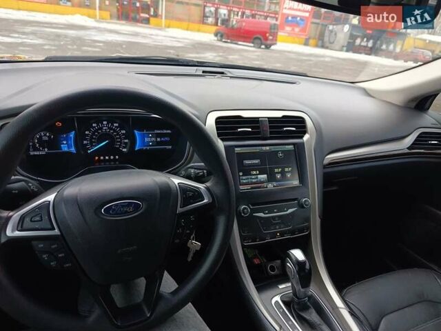 Сірий Форд Фьюжен, об'ємом двигуна 1.5 л та пробігом 242 тис. км за 8000 $, фото 3 на Automoto.ua
