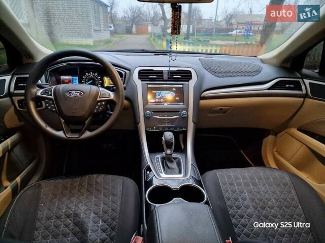 Серый Форд Фьюжн, объемом двигателя 2.49 л и пробегом 200 тыс. км за 6500 $, фото 9 на Automoto.ua