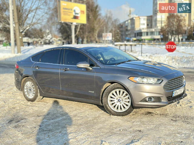 Серый Форд Фьюжн, объемом двигателя 2 л и пробегом 244 тыс. км за 9300 $, фото 2 на Automoto.ua