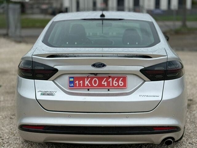 Серый Форд Фьюжн, объемом двигателя 0 л и пробегом 210 тыс. км за 10500 $, фото 6 на Automoto.ua