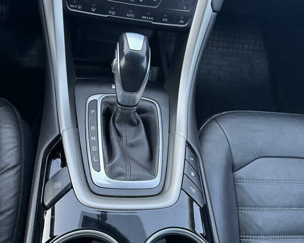 Серый Форд Фьюжн, объемом двигателя 2 л и пробегом 167 тыс. км за 10900 $, фото 1 на Automoto.ua