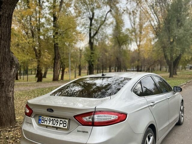 Форд Фьюжен 2013 у Кривому Розі на Automoto.ua Сірий Форд Фьюжен, об'ємом двигуна 2 л та пробігом 226 тис. км за 11000 $, фото 3 на Automoto.ua