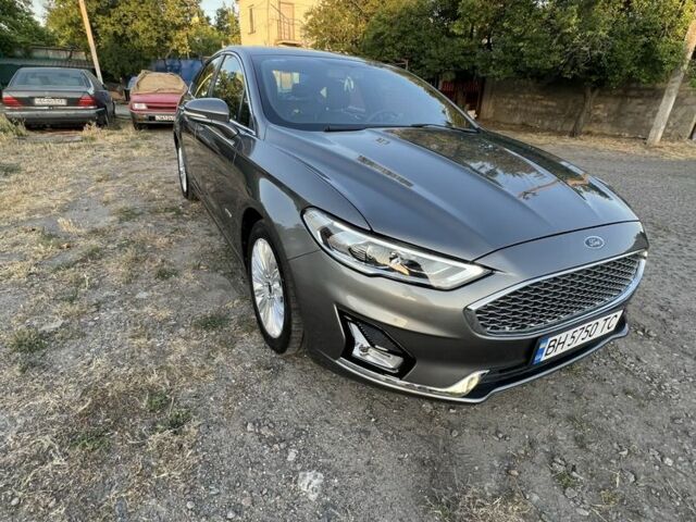 Форд Фьюжн 2013 в Одессе на Automoto.ua Серый Форд Фьюжн, объемом двигателя 2 л и пробегом 157 тыс. км за 12000 $, фото 1 на Automoto.ua