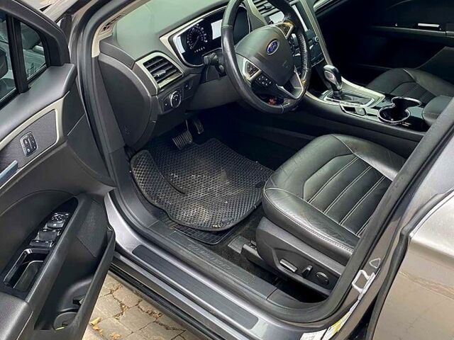 Серый Форд Фьюжн, объемом двигателя 2 л и пробегом 192 тыс. км за 10800 $, фото 11 на Automoto.ua