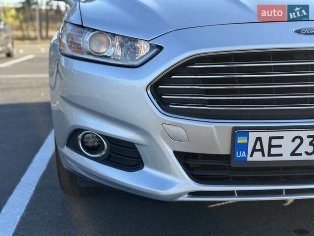Сірий Форд Фьюжен, об'ємом двигуна 2.5 л та пробігом 184 тис. км за 9500 $, фото 2 на Automoto.ua
