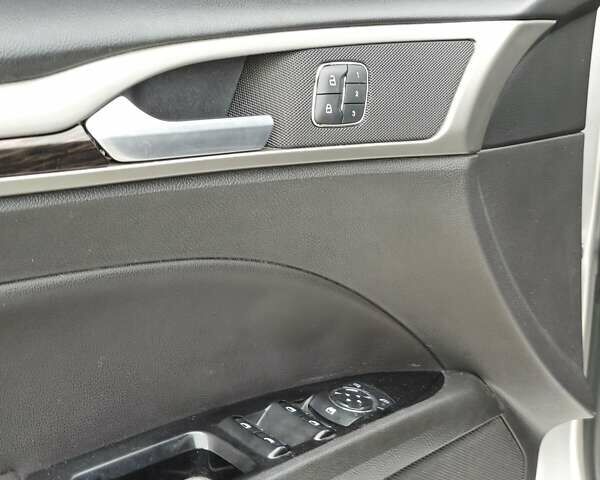 Сірий Форд Фьюжен, об'ємом двигуна 1.6 л та пробігом 134 тис. км за 7800 $, фото 18 на Automoto.ua