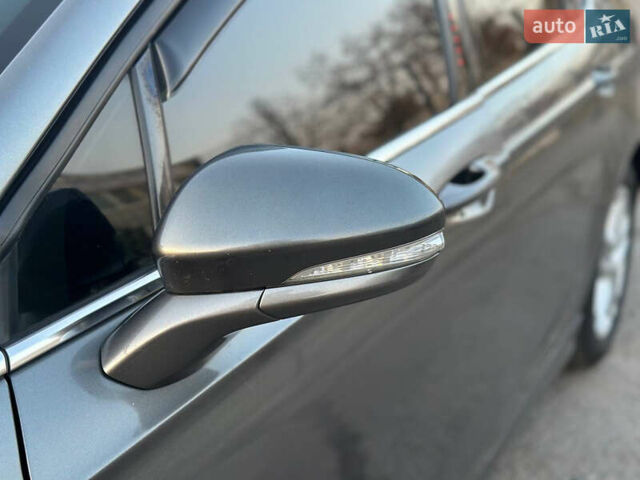 Сірий Форд Фьюжен, об'ємом двигуна 1.5 л та пробігом 250 тис. км за 7600 $, фото 37 на Automoto.ua