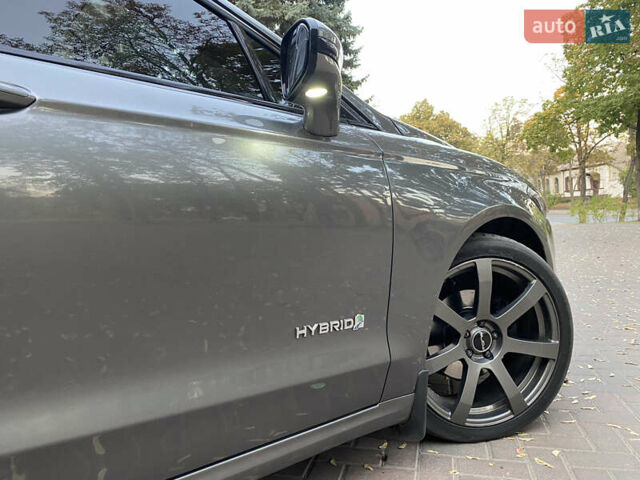 Сірий Форд Фьюжен, об'ємом двигуна 2 л та пробігом 220 тис. км за 12700 $, фото 21 на Automoto.ua