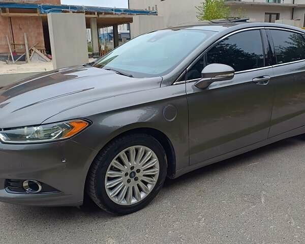 Сірий Форд Фьюжен, об'ємом двигуна 2 л та пробігом 231 тис. км за 10900 $, фото 11 на Automoto.ua