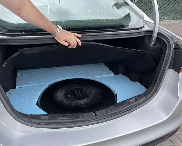 Форд Фьюжн 2014 в Киеве на Automoto.ua Серый Форд Фьюжн, объемом двигателя 2.49 л и пробегом 233 тыс. км за 8900 $, фото 7 на Automoto.ua