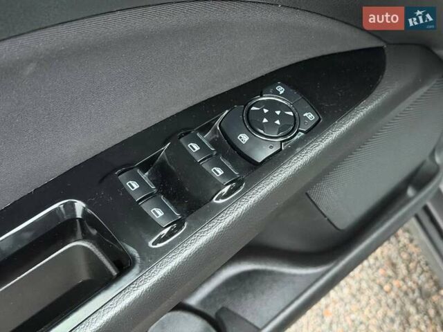 Серый Форд Фьюжн, объемом двигателя 2.5 л и пробегом 224 тыс. км за 9800 $, фото 35 на Automoto.ua