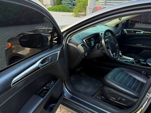 Серый Форд Фьюжн, объемом двигателя 2 л и пробегом 175 тыс. км за 11000 $, фото 3 на Automoto.ua