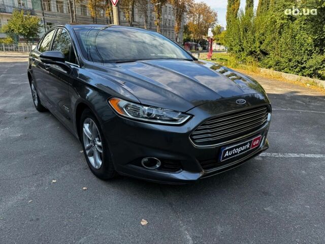 Серый Форд Фьюжн, объемом двигателя 2 л и пробегом 109 тыс. км за 15990 $, фото 2 на Automoto.ua