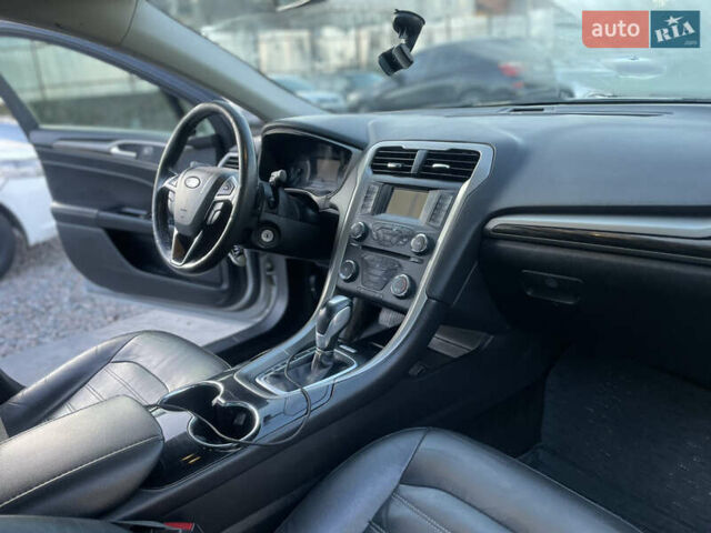 Серый Форд Фьюжн, объемом двигателя 2 л и пробегом 260 тыс. км за 6500 $, фото 6 на Automoto.ua