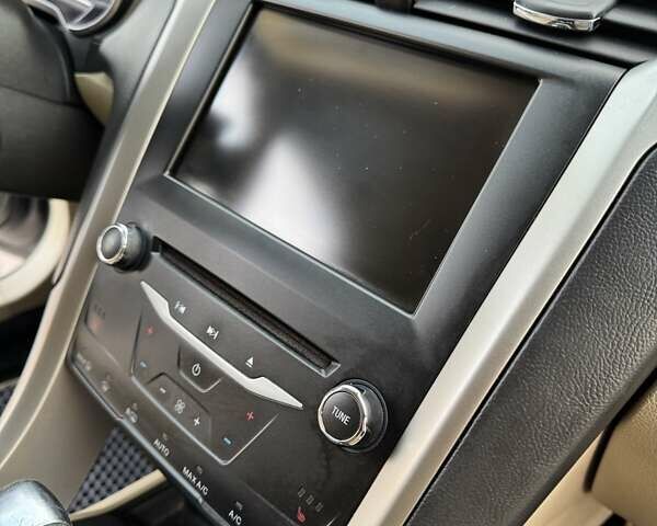 Сірий Форд Фьюжен, об'ємом двигуна 1.5 л та пробігом 170 тис. км за 9100 $, фото 29 на Automoto.ua