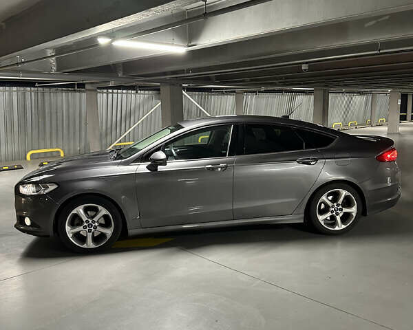 Серый Форд Фьюжн, объемом двигателя 2.5 л и пробегом 238 тыс. км за 9300 $, фото 4 на Automoto.ua