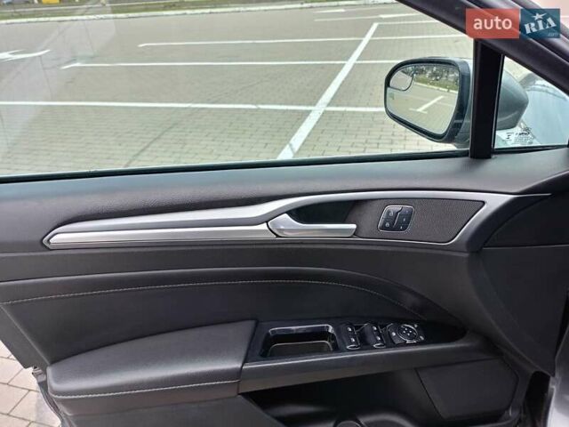 Сірий Форд Фьюжен, об'ємом двигуна 2 л та пробігом 225 тис. км за 9200 $, фото 7 на Automoto.ua
