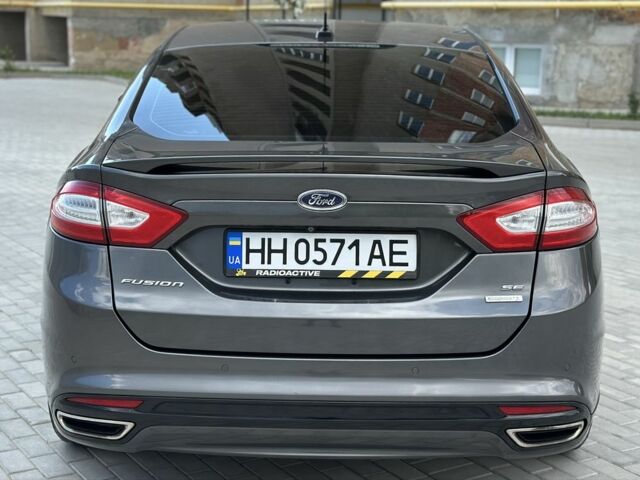 Серый Форд Фьюжн, объемом двигателя 2 л и пробегом 160 тыс. км за 8450 $, фото 4 на Automoto.ua