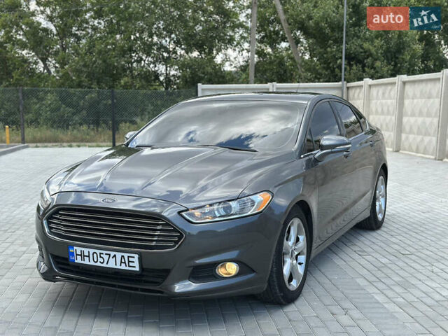 Сірий Форд Фьюжен, об'ємом двигуна 2 л та пробігом 160 тис. км за 9000 $, фото 5 на Automoto.ua
