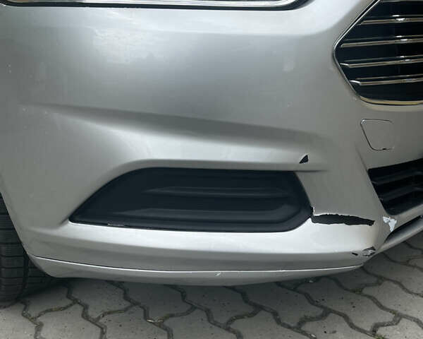 Серый Форд Фьюжн, объемом двигателя 2.49 л и пробегом 196 тыс. км за 9700 $, фото 5 на Automoto.ua