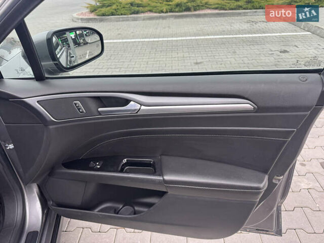 Сірий Форд Фьюжен, об'ємом двигуна 2 л та пробігом 303 тис. км за 9200 $, фото 23 на Automoto.ua