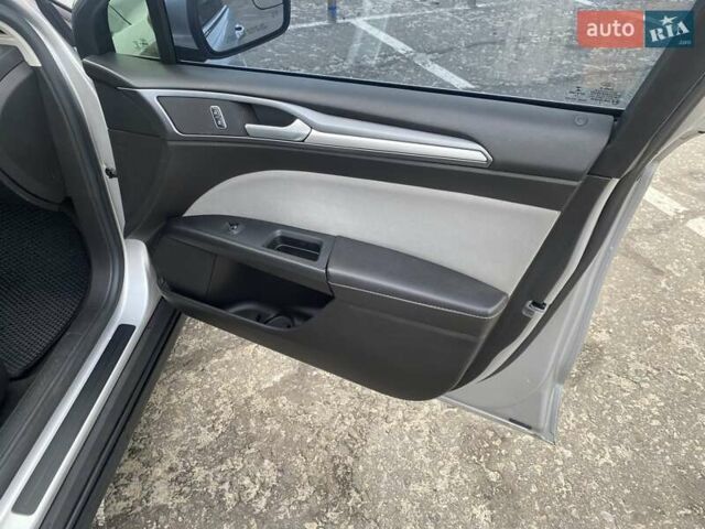 Серый Форд Фьюжн, объемом двигателя 2.49 л и пробегом 240 тыс. км за 9600 $, фото 20 на Automoto.ua