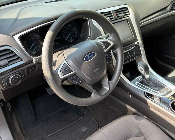 Сірий Форд Фьюжен, об'ємом двигуна 2.5 л та пробігом 130 тис. км за 11600 $, фото 6 на Automoto.ua