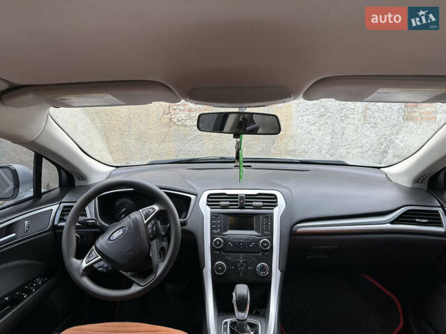 Серый Форд Фьюжн, объемом двигателя 2.5 л и пробегом 227 тыс. км за 8800 $, фото 5 на Automoto.ua