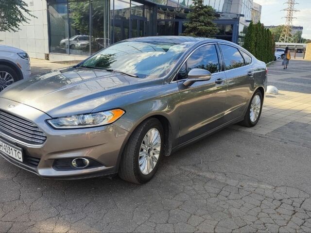 Сірий Форд Фьюжен, об'ємом двигуна 2 л та пробігом 197 тис. км за 12500 $, фото 2 на Automoto.ua