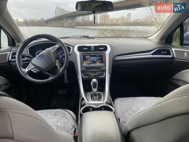 Серый Форд Фьюжн, объемом двигателя 2.49 л и пробегом 240 тыс. км за 9600 $, фото 18 на Automoto.ua