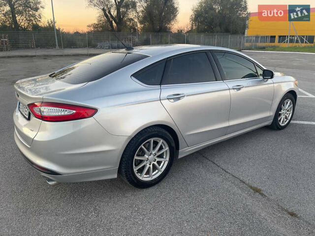 Форд Фьюжн 2014 в Черновцах на Automoto.ua Серый Форд Фьюжн, объемом двигателя 2.49 л и пробегом 230 тыс. км за 9300 $, фото 4 на Automoto.ua