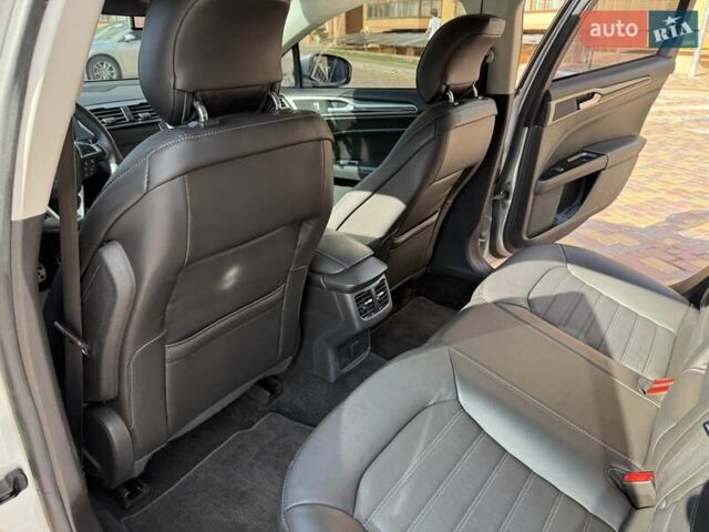 Сірий Форд Фьюжен, об'ємом двигуна 2 л та пробігом 152 тис. км за 11499 $, фото 46 на Automoto.ua