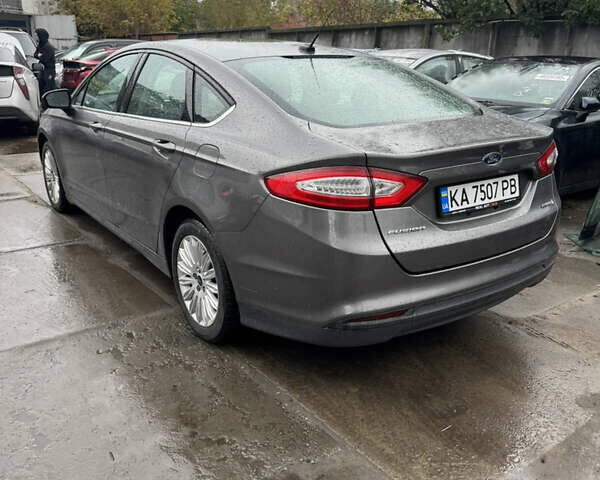 Сірий Форд Фьюжен, об'ємом двигуна 2 л та пробігом 183 тис. км за 10200 $, фото 2 на Automoto.ua