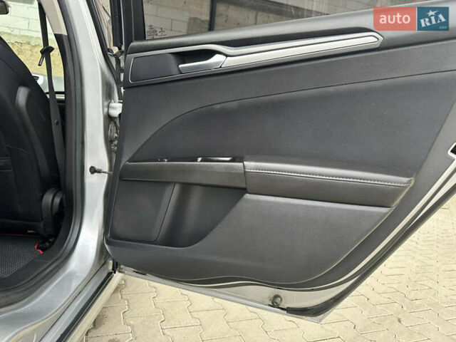 Серый Форд Фьюжн, объемом двигателя 2.5 л и пробегом 227 тыс. км за 8800 $, фото 7 на Automoto.ua