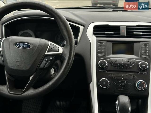 Форд Фьюжен 2014 у Дрогобичі на Automoto.ua Сірий Форд Фьюжен, об'ємом двигуна 2.5 л та пробігом 184 тис. км за 8900 $, фото 34 на Automoto.ua