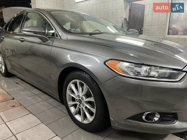 Серый Форд Фьюжн, объемом двигателя 2 л и пробегом 145 тыс. км за 10200 $, фото 7 на Automoto.ua