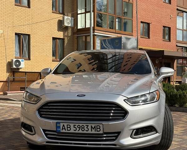 Сірий Форд Фьюжен, об'ємом двигуна 2 л та пробігом 152 тис. км за 11499 $, фото 2 на Automoto.ua