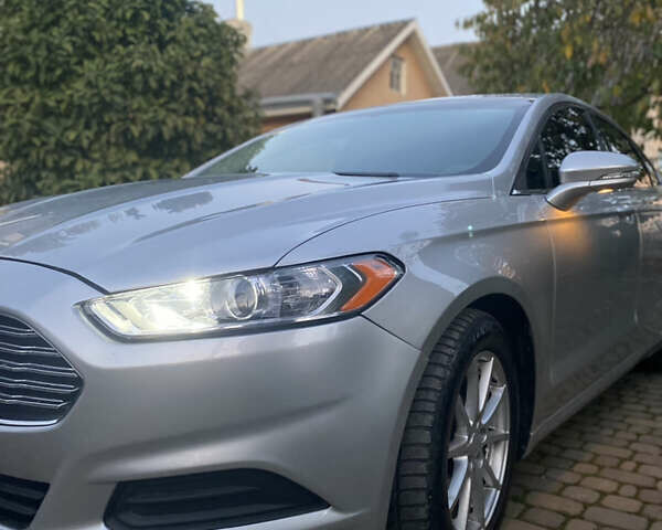 Форд Фьюжн 2014 в Черновцах на Automoto.ua Серый Форд Фьюжн, объемом двигателя 2.49 л и пробегом 230 тыс. км за 9300 $, фото 15 на Automoto.ua