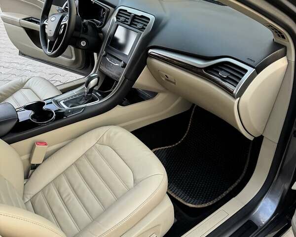 Сірий Форд Фьюжен, об'ємом двигуна 1.5 л та пробігом 170 тис. км за 9100 $, фото 26 на Automoto.ua