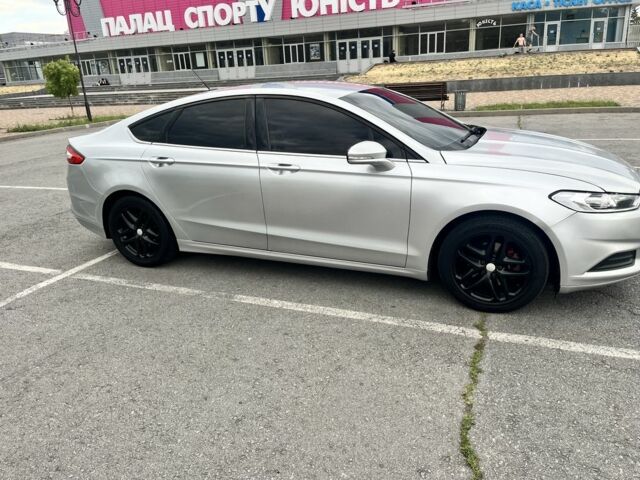 Серый Форд Фьюжн, объемом двигателя 2.5 л и пробегом 299 тыс. км за 8500 $, фото 1 на Automoto.ua