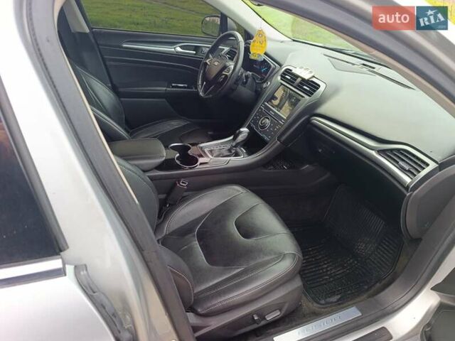 Серый Форд Фьюжн, объемом двигателя 2 л и пробегом 201 тыс. км за 8600 $, фото 12 на Automoto.ua